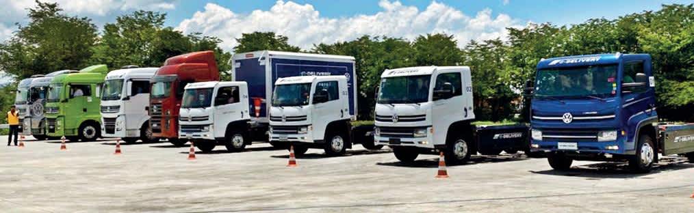 Camión NPR y camiones Foton listos para alquilar